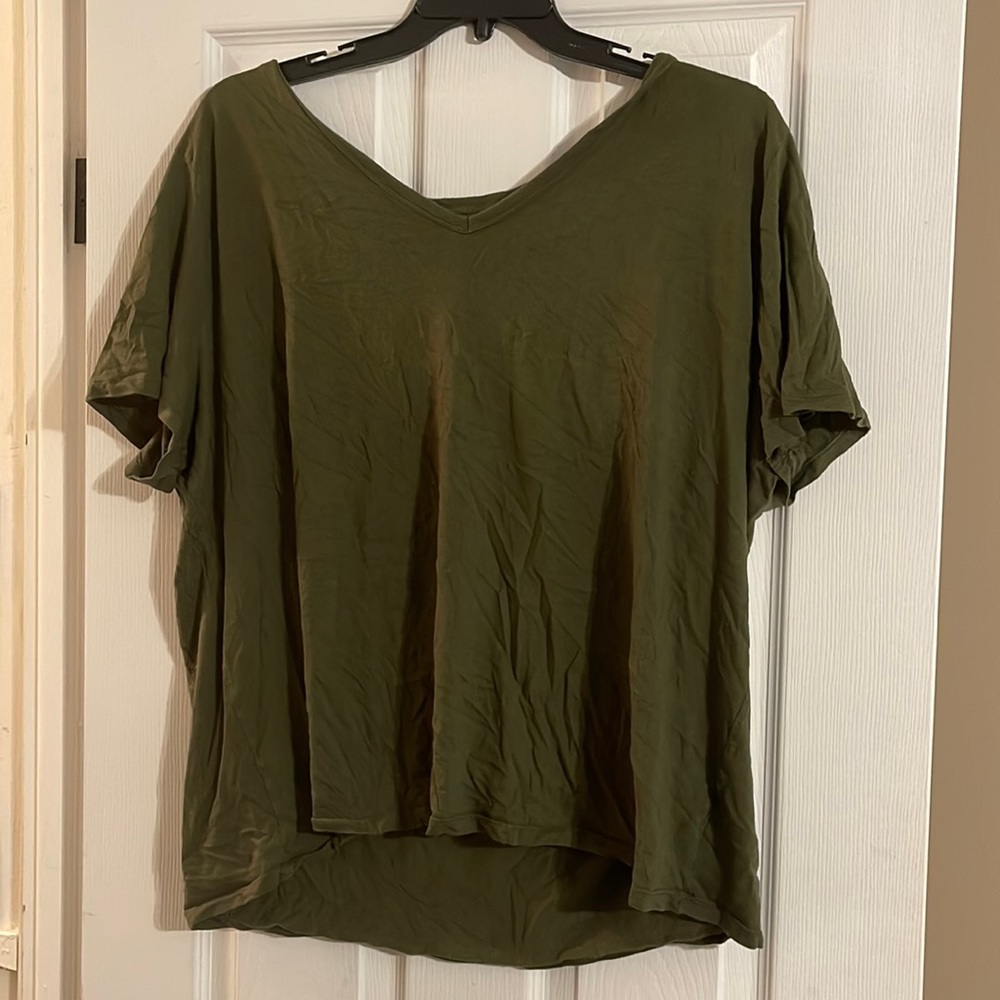 Hunter, green cotton T